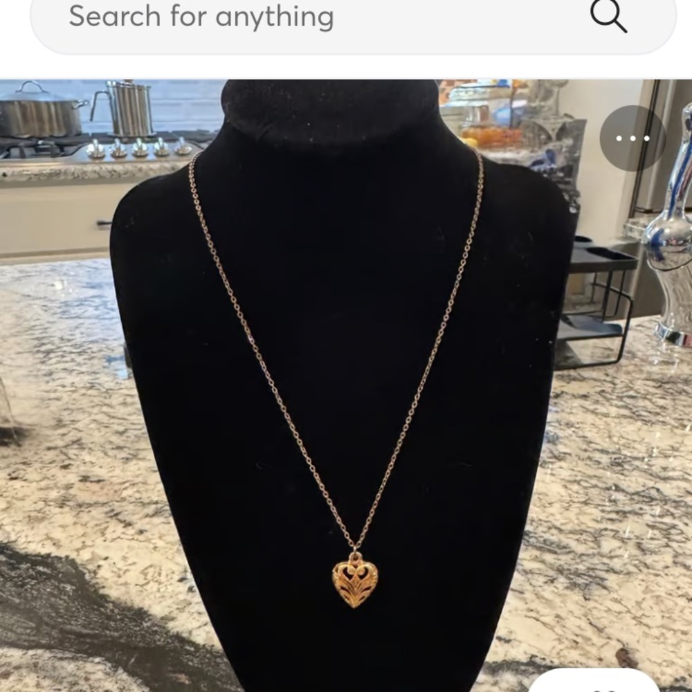 Vintage Gold Tone Filigree Heart Pendant Necklace – 18” Chain – Romantic Scroll
